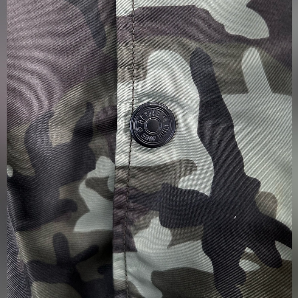 Active Ride Shop Camo Windbreaker/Jacket - Picture 2 of 4